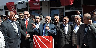 DP Genel Başkan Yardımcısı Erdinç, 500 kişiyle CHP’nin Erciş seçim bürosunu ziyaret etti